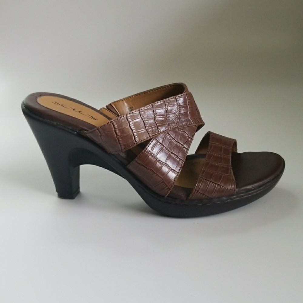 Open Toe Mule Sandals w/Wedge Heel